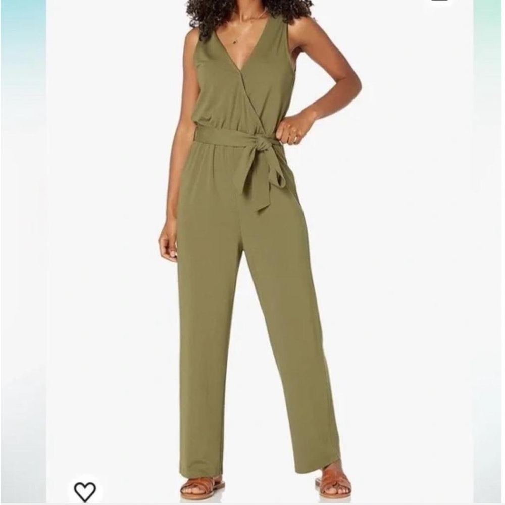 Stylish Olive Sleeveless Jumpsuit